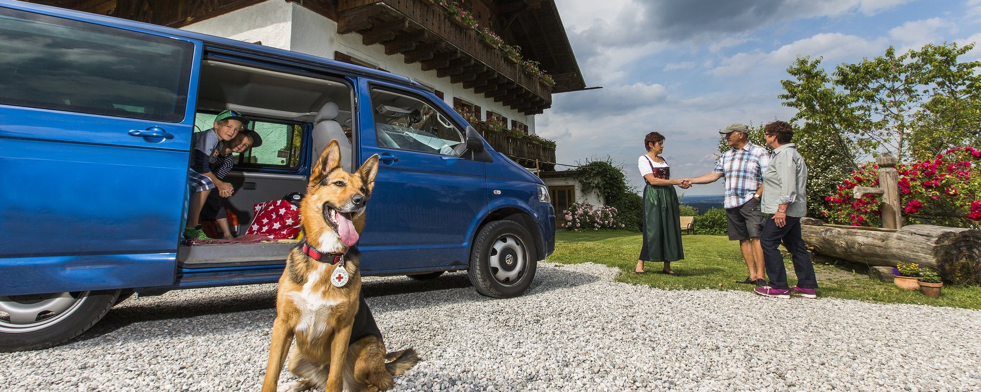 Urlaub mit dem Hund auf dem Bauernhof in Bayern
